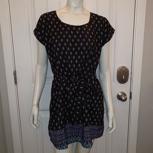 🌸 HIPPIE ROSE AZTEC PRINT DRESS WITH TIE! 🌸